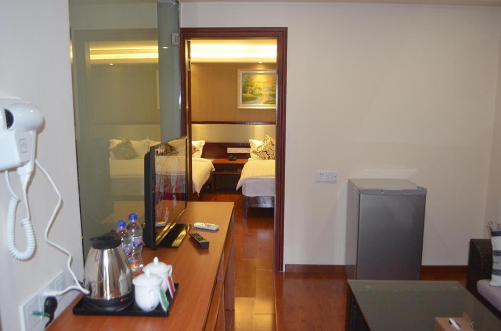 Good Luck Hotel Yangon Exteriör bild