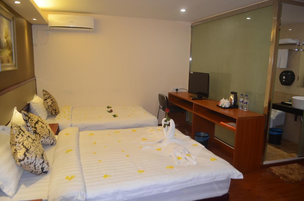 Good Luck Hotel Yangon Exteriör bild